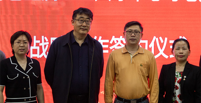 ��ɫ������ҵ�˲��������ϱ���ǩ