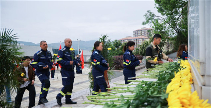 ׷Ѱ�����㼣 ���к�ɫ���� ˳���ؿ�չ��׷Ѱ��2026����԰ǧУ������Ӣ�ҡ��